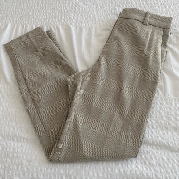 H&M women’s taper ankle length beige slacks size 6 - Picture 2 of 16